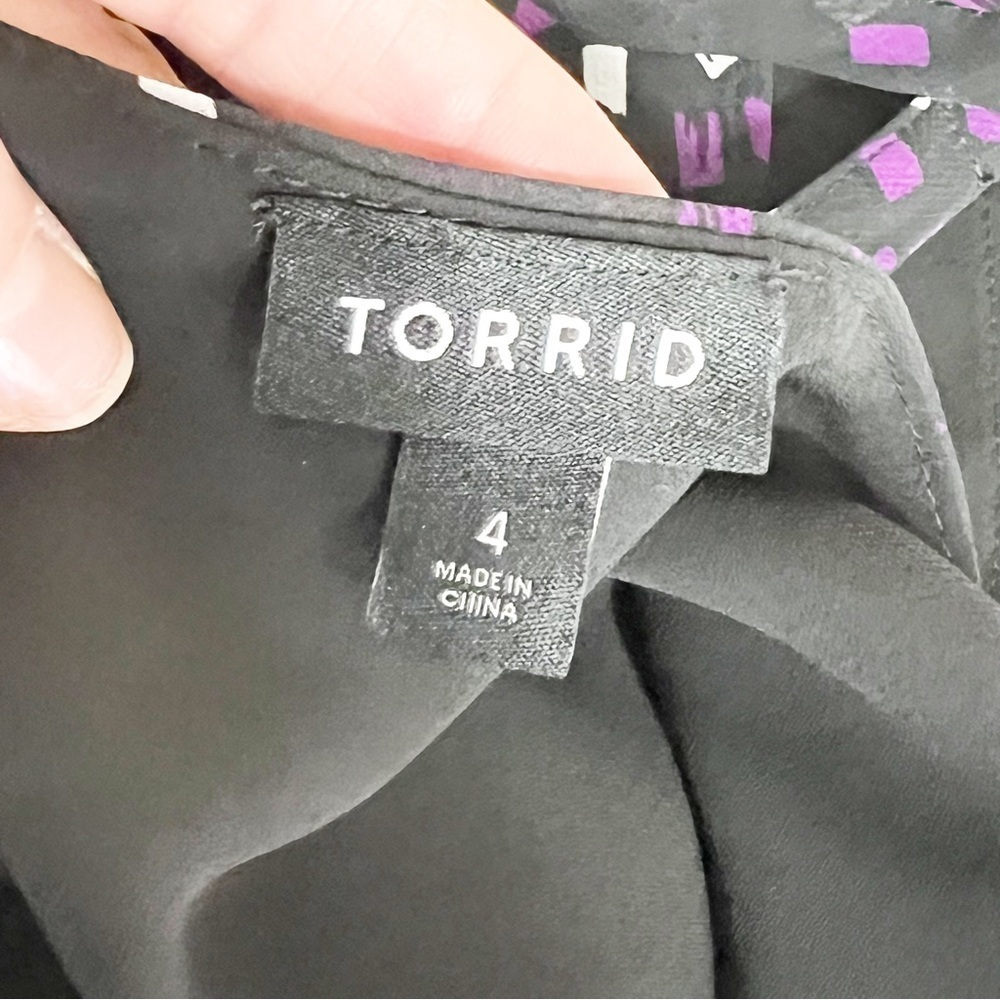 Torrid Confetti Print Top - Picture 4 of 5